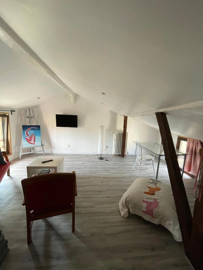 La Plume Apartment Arrigny Ngoại thất bức ảnh